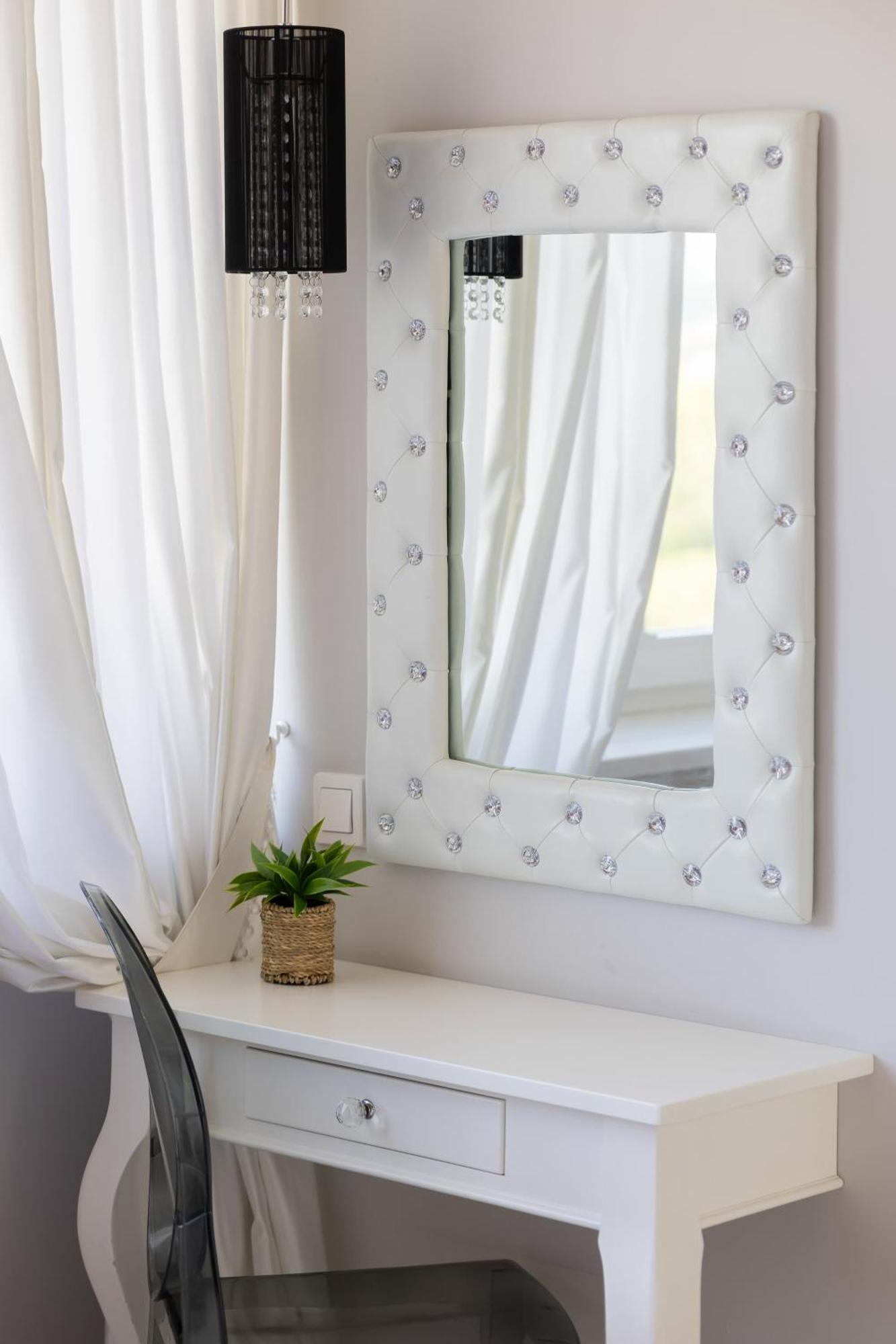 Stylish In Downtown By Renters Apartament
